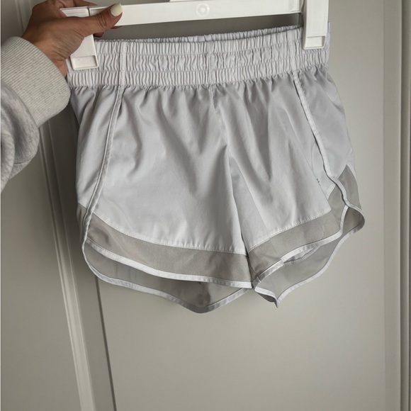 Athleta Mid Rise 4” Short - Picture 6 of 7